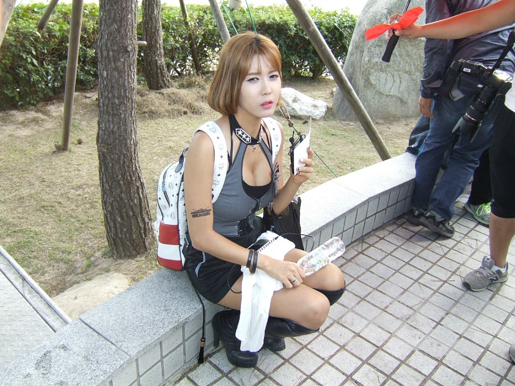 韩国顶级Showgirl许允美 釜山坦克世界 2